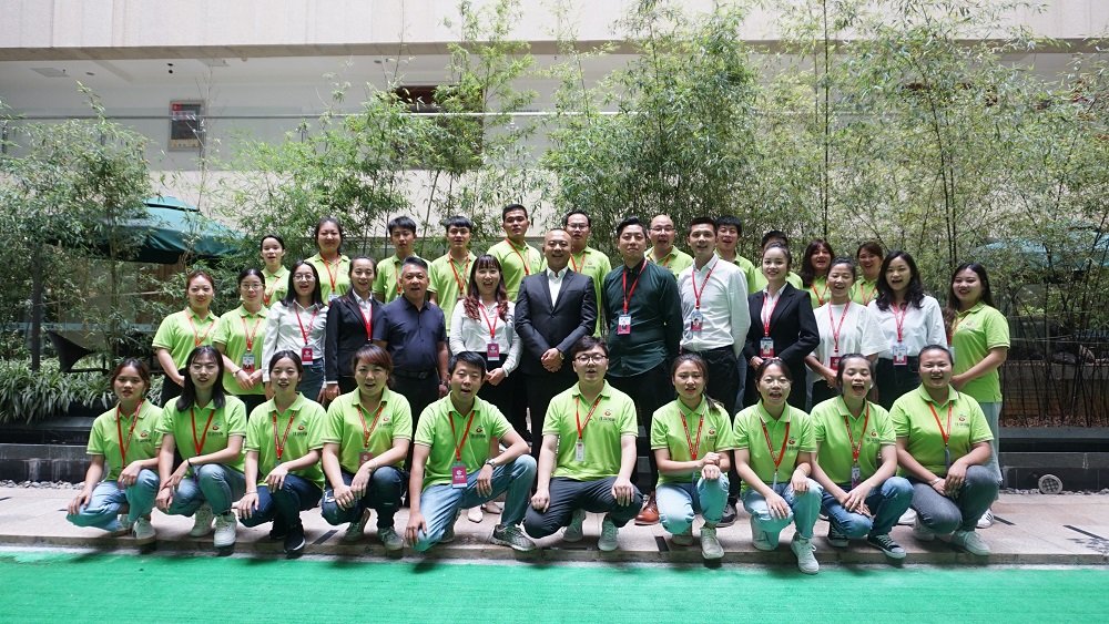Vipbest guide team gathered together