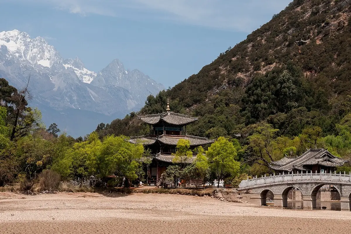 Lijiang Old Town and Black Dragon Pool
