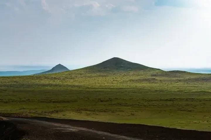 Huitengxile Grassland and Wulanhada Volcanoes — itinerary scenery