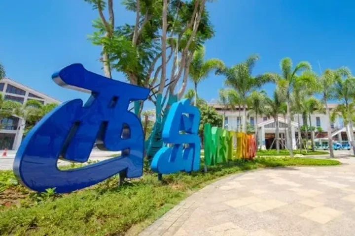 West Island and Luhuitou Coastal Day — itinerary scenery