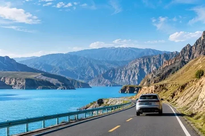 S101 Danxia, Rock Art and Kensiwat Lake — itinerary scenery