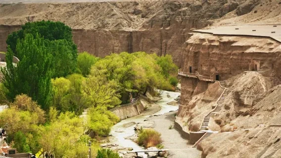 Yulin Grottoes and Suoyang Ruins — itinerary scenery