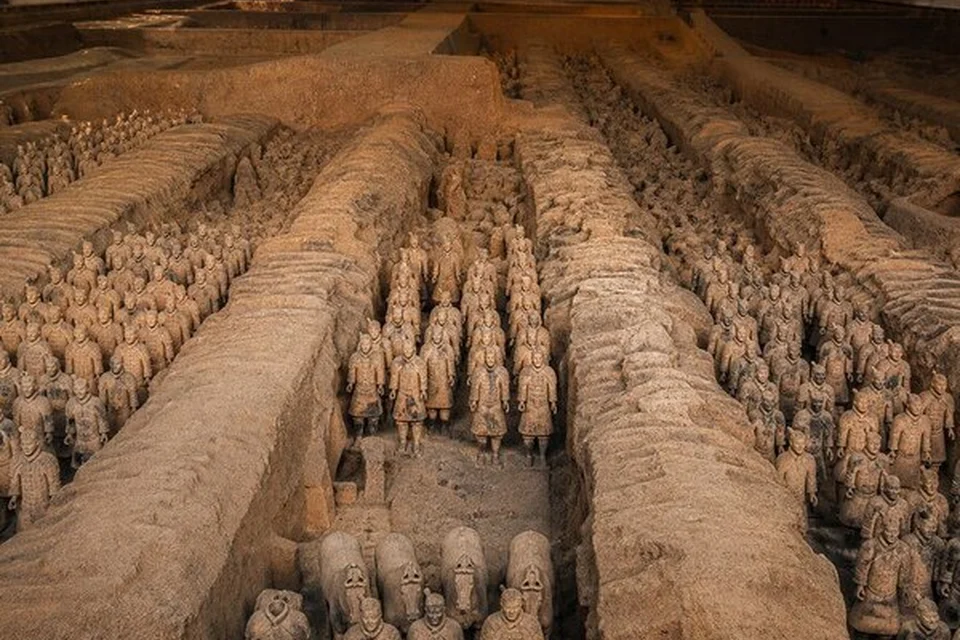 Rows of soldiers inside the Terracotta Army excavation hall