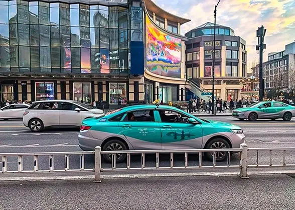 Archived Hangzhou street scene used for intercity surface-transport context