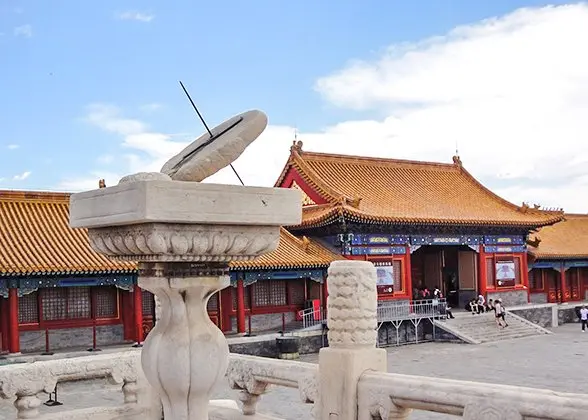 Forbidden City Sundials at the Forbidden City - access, route and responsible visitor planning
