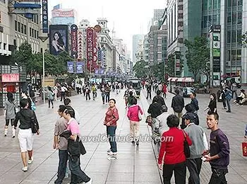 Shanghai shopping malls visitor context in Shanghai