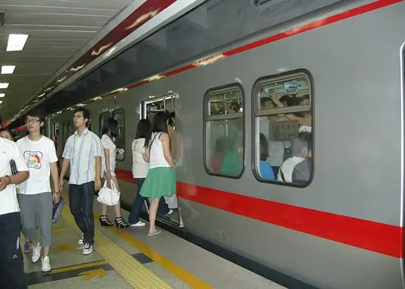 Archived Shenzhen metro carriage used for regional transfer context