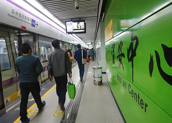 Archived Shenzhen metro train used for Zhuhai transfer context