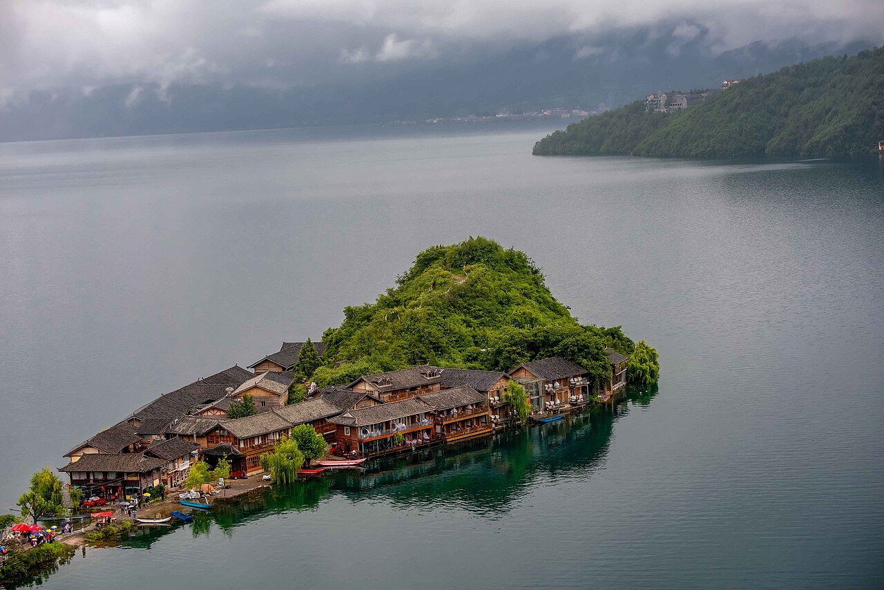Lijiang to Lugu Lake during the 5-Day Lugu Lake Family Journey itinerary