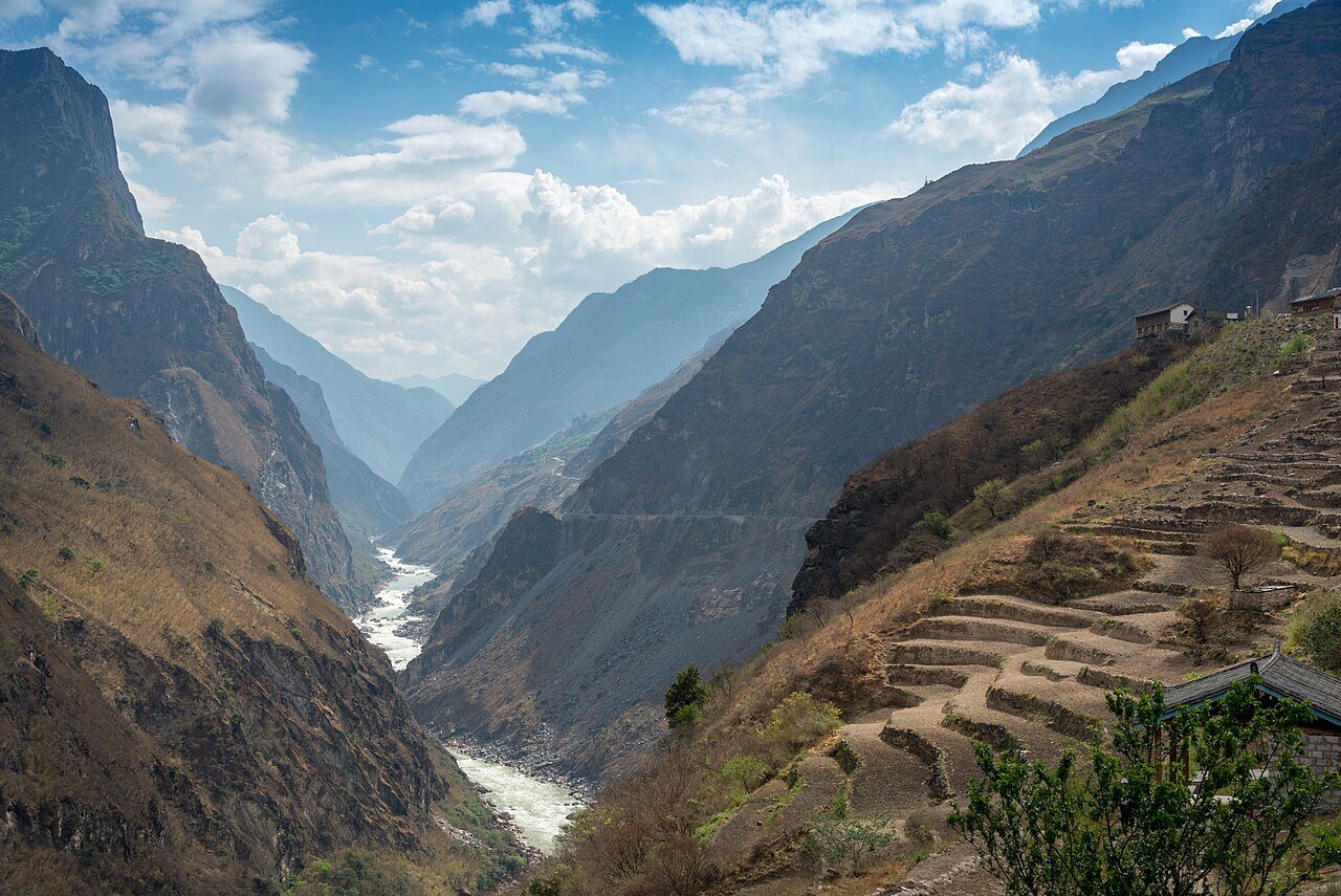 Dali or Baoshan to Lushui during the 6-Day Nujiang Culture & Canyon Journey itinerary