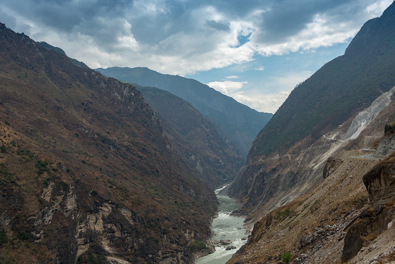 Lushui to Fugong during the 7-Day Slow Nujiang Grand Canyon Discovery itinerary