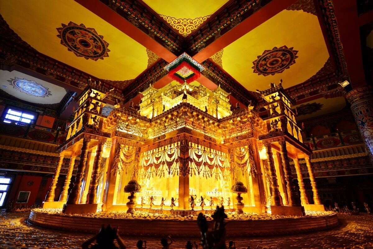 Arrival & Acclimatization during the 7-Day Shangri-La Tibetan Plateau Journey itinerary
