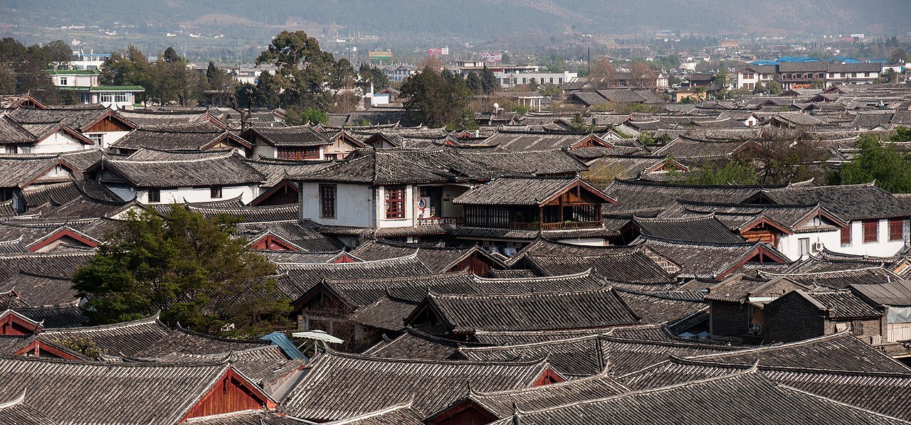 Upper Gorge Scenic Walk during the 6-Day Lijiang, Tiger Gorge & Shangri-La itinerary